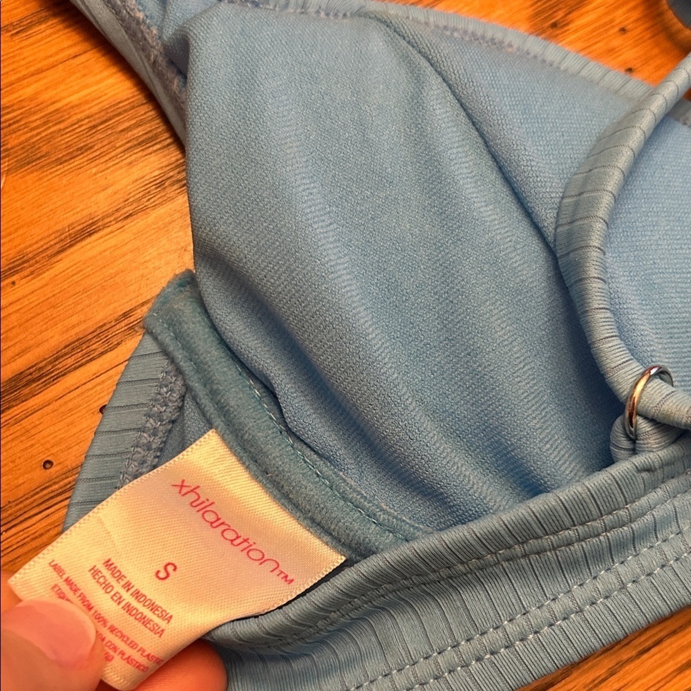 Red and Blue Ribbed Bras - Picture 3 of 4